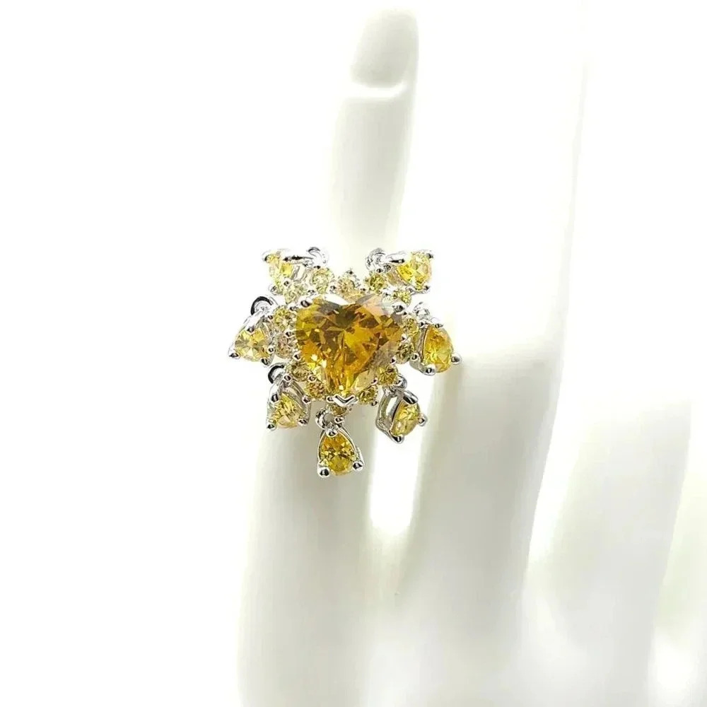 UNCAS Sterling Silver .925 Yellow Rhinestone Dangle Bling Ring Size 5